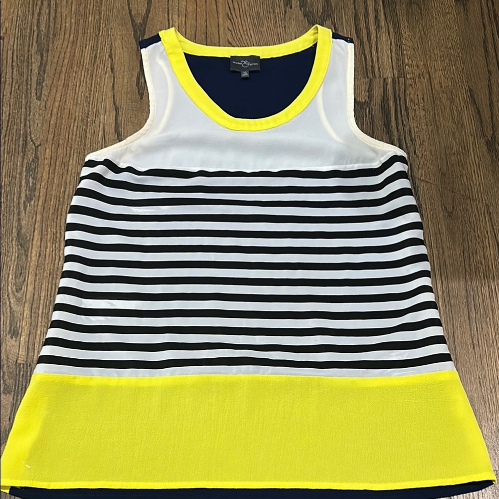 Market & Spruce Navy Blouse with Vibrant Yellow Accents